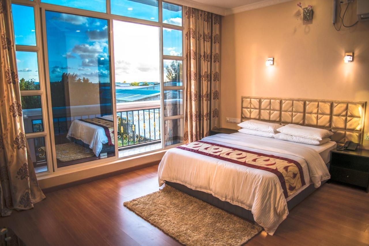 Abuharee Grand Hotel Addu City Ngoại thất bức ảnh