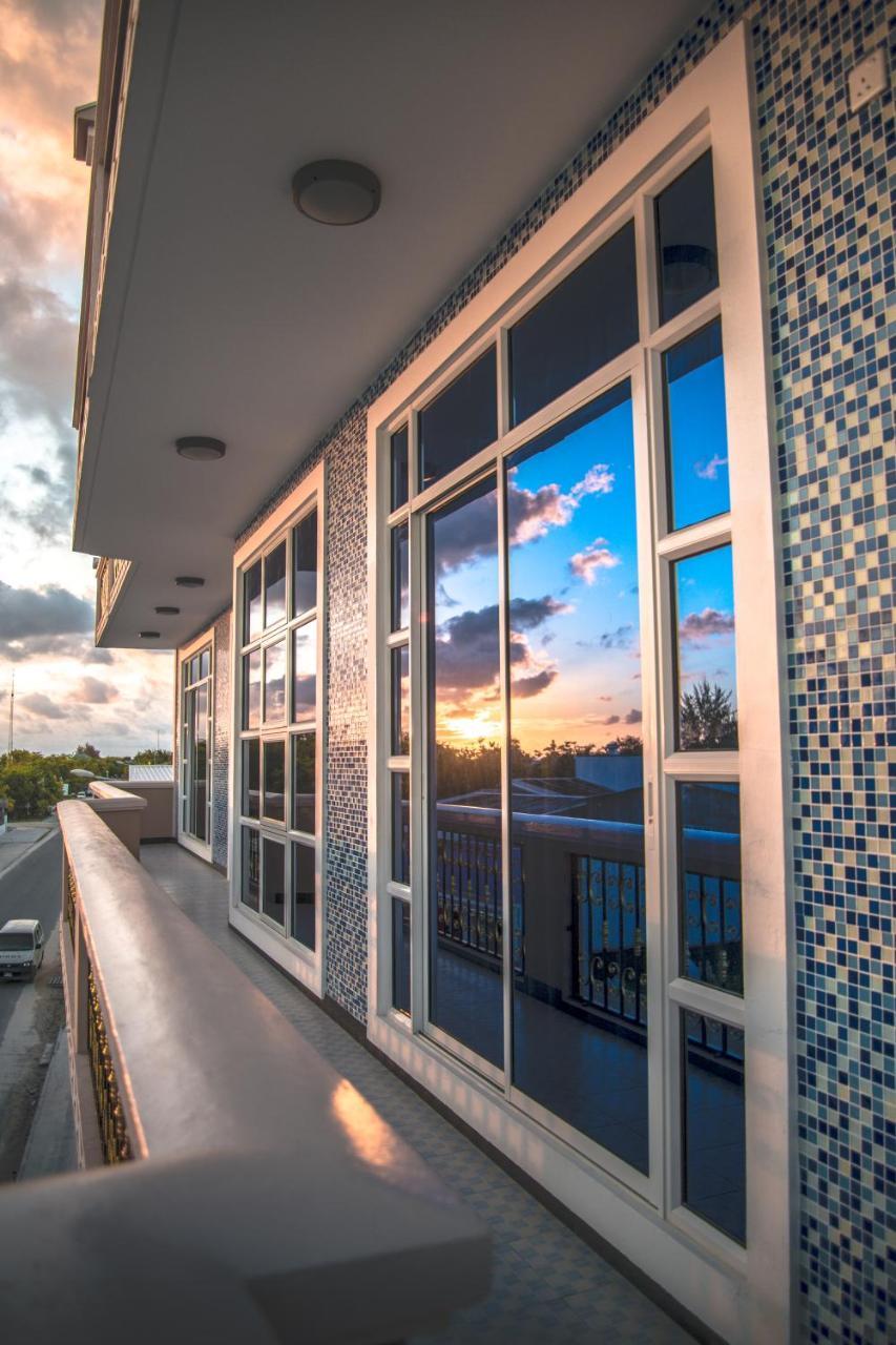 Abuharee Grand Hotel Addu City Ngoại thất bức ảnh